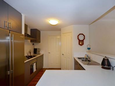 9 Koroit Way, Aveley WA 6069