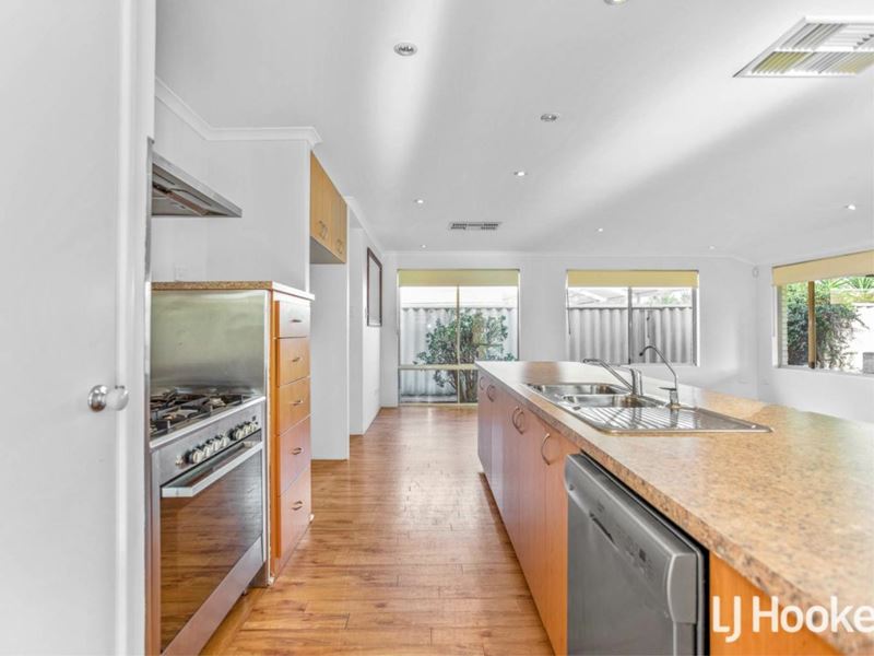 14 Bindoon Loop, Huntingdale