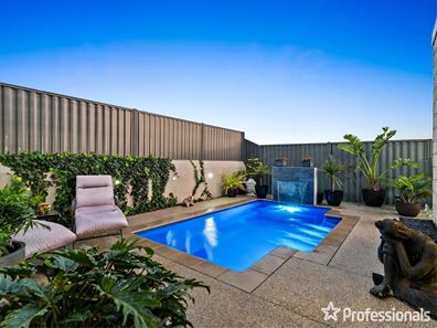 9 Long Beach Rise, Port Kennedy WA 6172