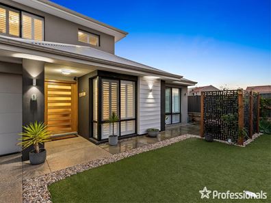 9 Long Beach Rise, Port Kennedy WA 6172