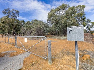 138 Turtledove Drive, Lower Chittering WA 6084