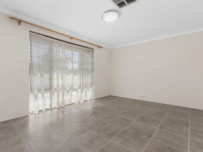 22 Jubilee Drive, Waikiki WA 6169