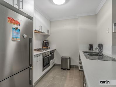 4/30 Malata Crescent, Success WA 6164