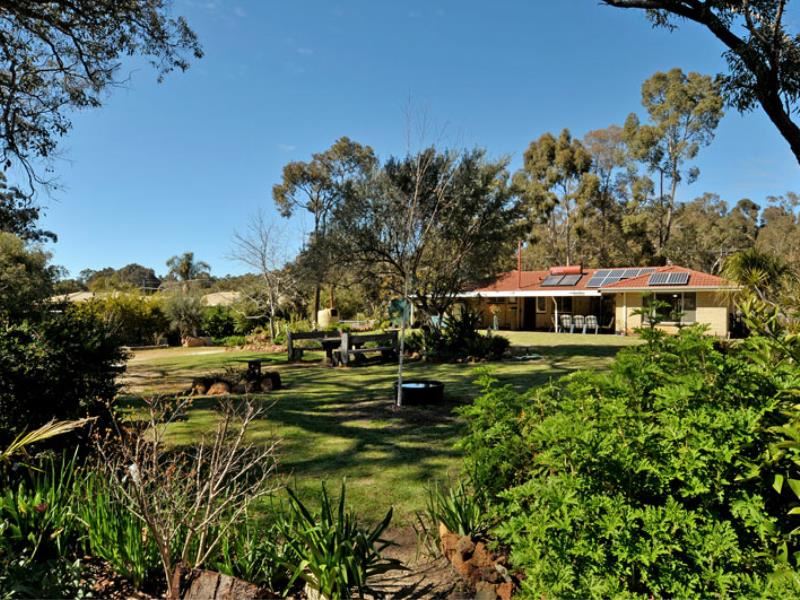 5615 Great Eastern Highway, Mundaring