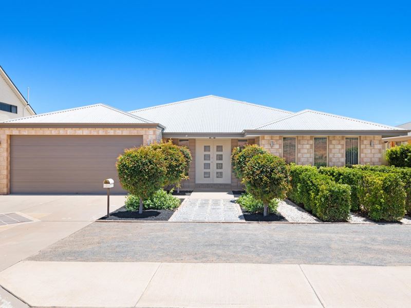 7 Pirring Way, Hannans WA 6430