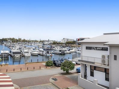 17/1 Breakwater Parade, Mandurah WA 6210