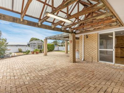 14 Erlistoun Street, Golden Bay WA 6174