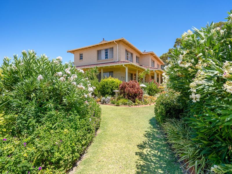 11 Glencoe Parade, Halls Head