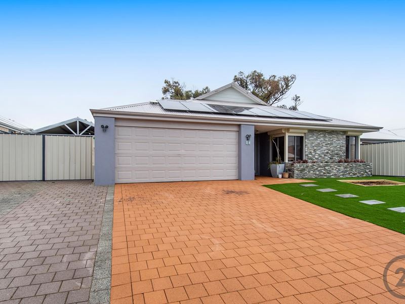 24 Highland Crescent, Meadow Springs