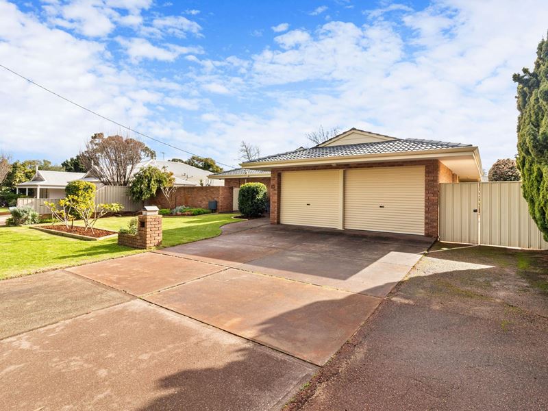 13 Broula Road, Kalamunda