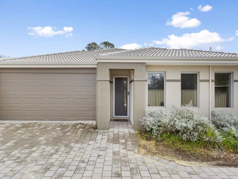 2/16 Leach Road, Wanneroo