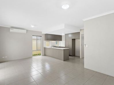 2/16 Leach Road, Wanneroo WA 6065