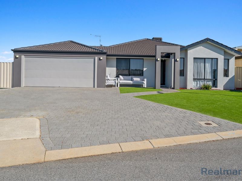 1 Peregrine Loop, Dawesville