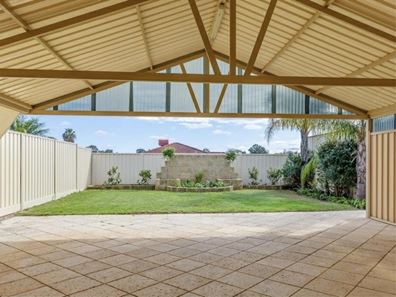 17 Lakewook cove, Kenwick WA 6107