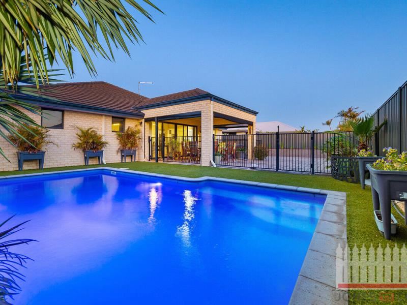23 Brammall Bend, Aveley