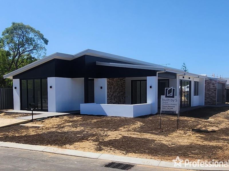 24 Moorhen Street, Broadwater