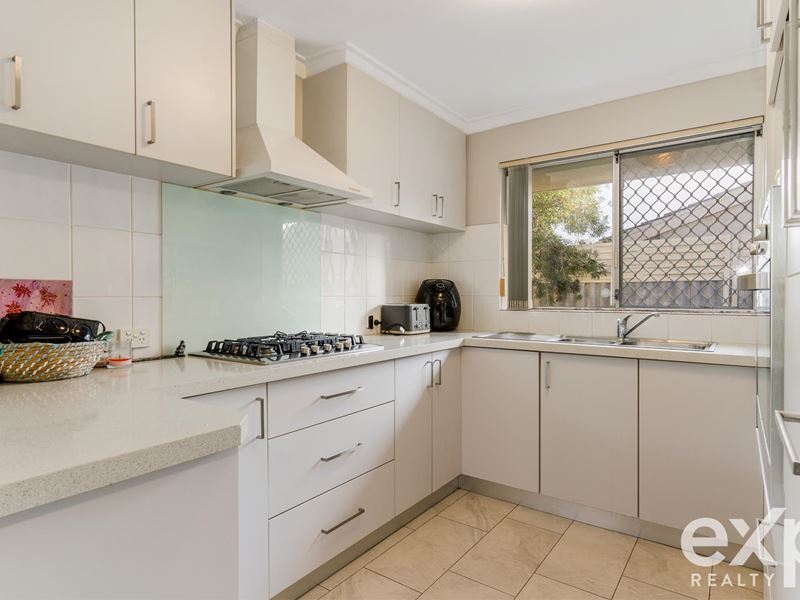 4 Tobin Way, Cooloongup