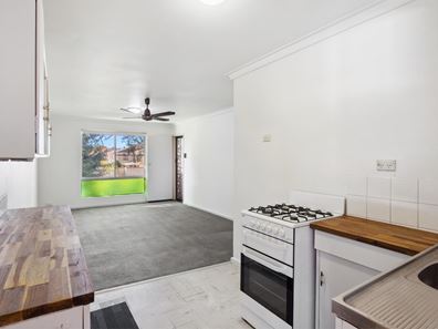 24/299 Harborne Street, Glendalough WA 6016