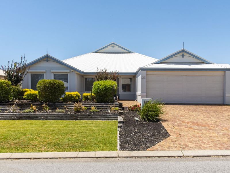 25 Salton Street, Secret Harbour WA 6173