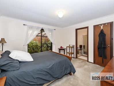 14 Rokebury Way, Morley WA 6062