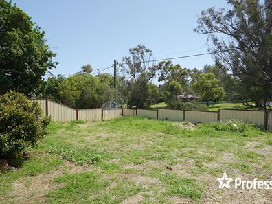 7 Meelah Way, Koongamia WA 6056