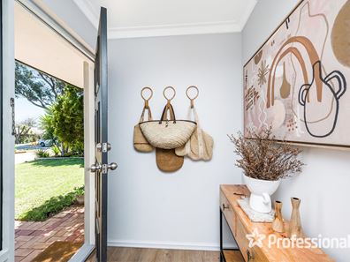 9 Claygate Way, Kingsley WA 6026