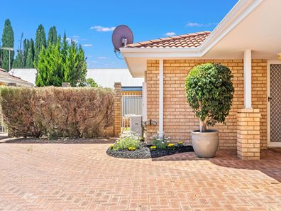 184C Kitchener Road, Booragoon WA 6154