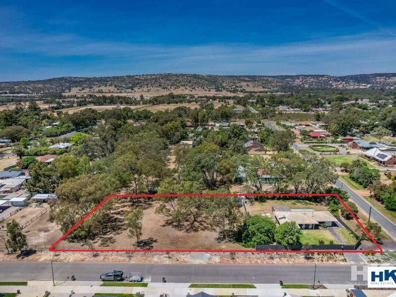 70 Orange Avenue, Upper Swan WA 6069