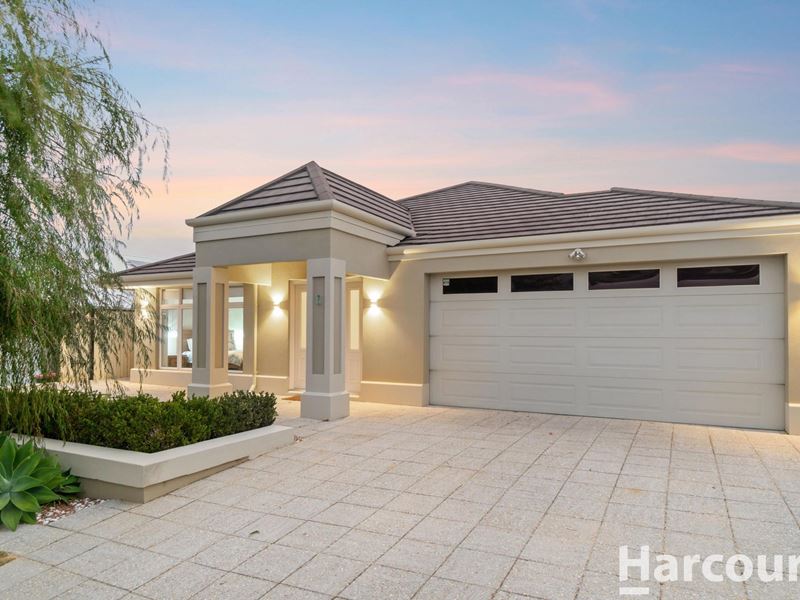 7 Woodmont Way, Clarkson