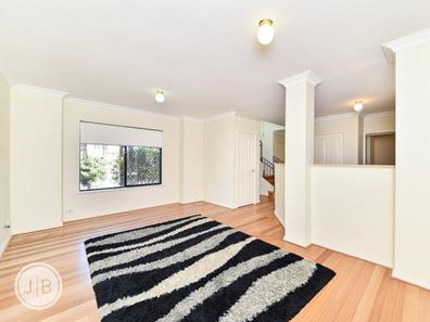 7/8 Sleat Road, Mount Pleasant WA 6153