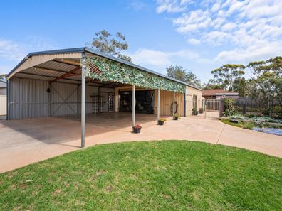 8 Oleosa Crt, Kambalda West WA 6442