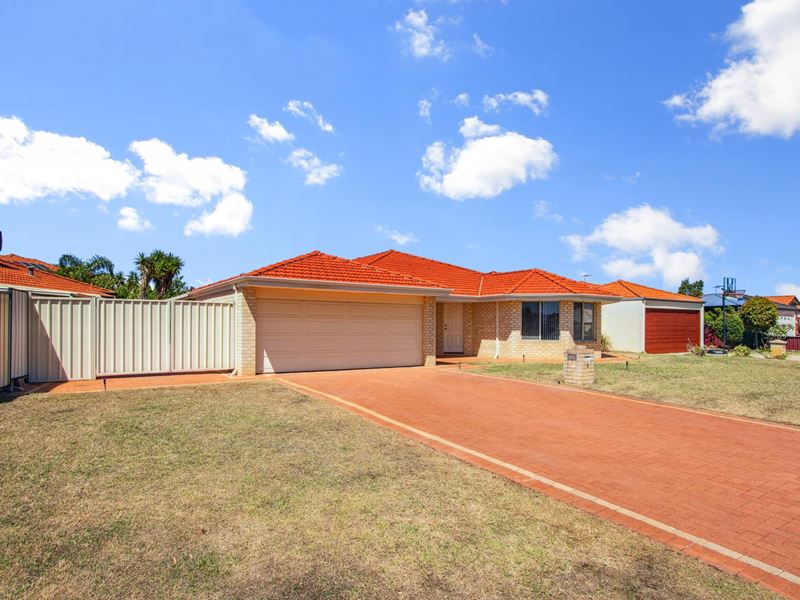 4 Sarah Close, Canning Vale WA 6155