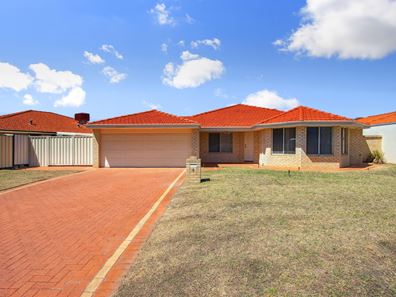 4 Sarah Close, Canning Vale WA 6155