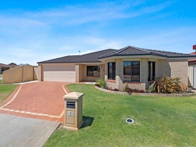 1 Lonsdale Crescent, Waikiki WA 6169