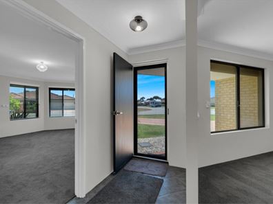 1 Lonsdale Crescent, Waikiki WA 6169