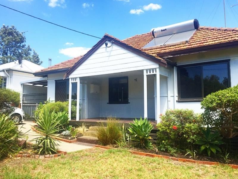 219 Clarke Street East, Carey Park