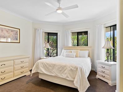 3 Lords Court, Madeley WA 6065