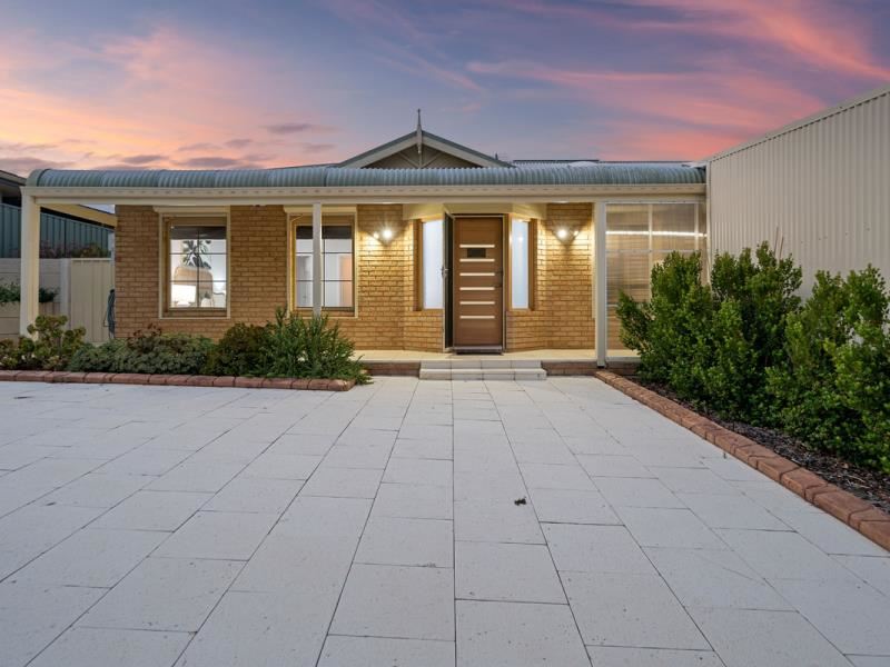 20 Castlegate Way, Woodvale WA 6026