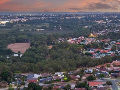 20 Castlegate Way, Woodvale WA 6026
