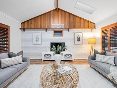 20 Castlegate Way, Woodvale WA 6026