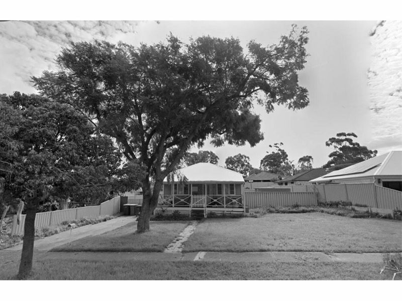 14 Atkinson Road, Medina