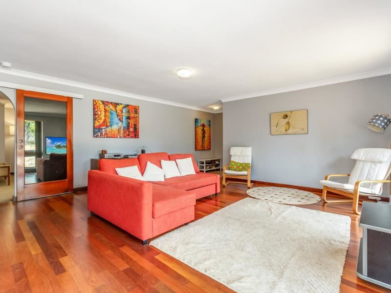 25 Dutton Crescent, Hamersley