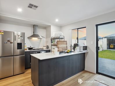 16 Kombu Lane, Eglinton WA 6034