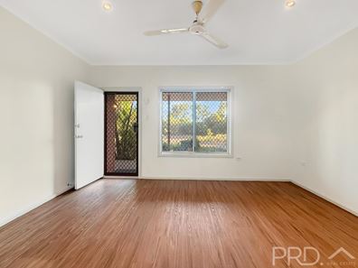 8E Lathwell Close, Nickol WA 6714