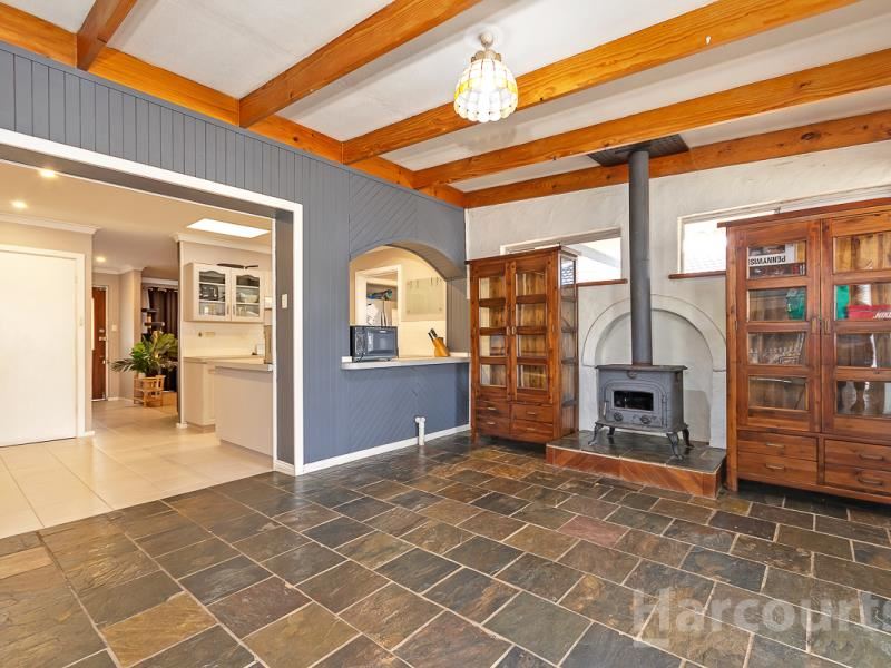 11 Admiral Grove, Heathridge WA 6027