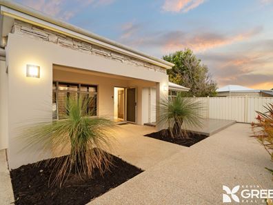 4 Harvest Chase, Madora Bay WA 6210