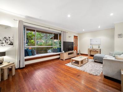 1 Snowball Road, Kalamunda WA 6076