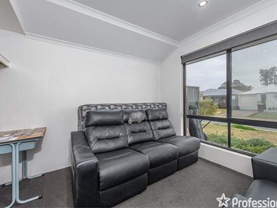 9 Narran Street, Anketell WA 6167
