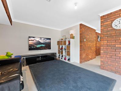 13 Kalmia Way, Forrestfield WA 6058