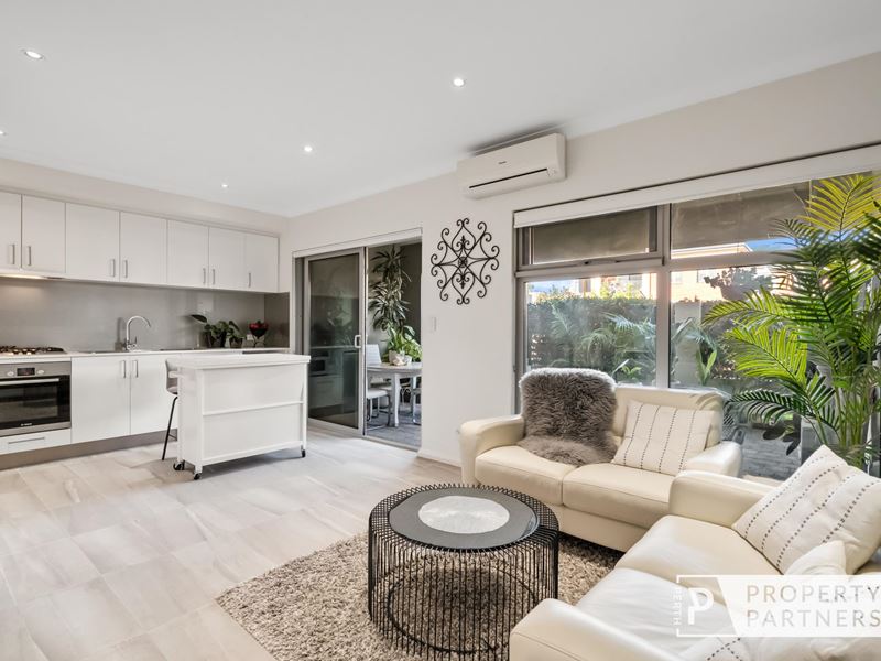 2/80 Burniston Street, Scarborough